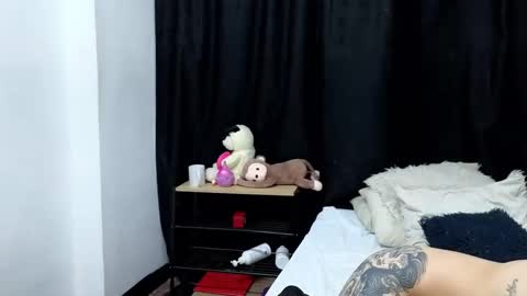 Snapshot of ninaa_fox chatting on January 2025 09:06:01 PM Ninaa fox online show from January 2025 09:06:01 PM