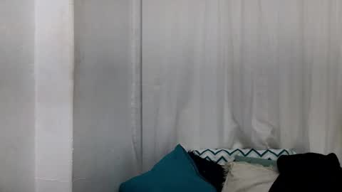 Snapshot of ninaa_fox chatting on February 2025 04:44:01 PM Ninaa fox online show from February 2025 04:44:01 PM