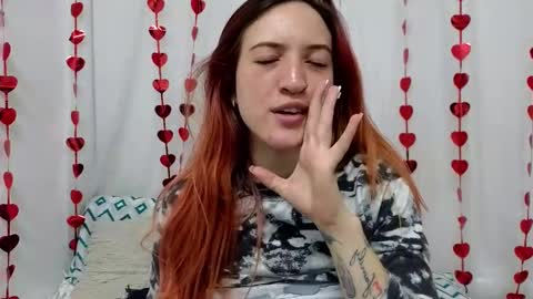 Snapshot of ninaa_fox chatting on February 2025 10:31:01 PM Ninaa fox online show from February 2025 10:31:01 PM