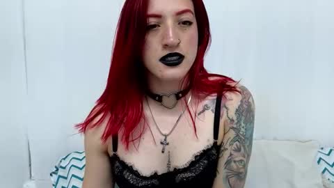 Snapshot of ninaa_fox chatting on February 2025 05:36:01 PM Ninaa fox online show from February 2025 05:36:01 PM