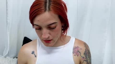 Snapshot of ninaa_fox chatting on September 2025 05:02:01 PM Ninaa fox online show from September 2025 05:02:01 PM