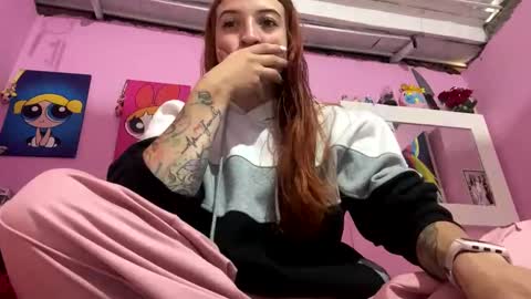 Snapshot of ninaa_fox chatting on November 2025 06:42:02 PM Ninaa fox online show from November 2025 06:42:02 PM