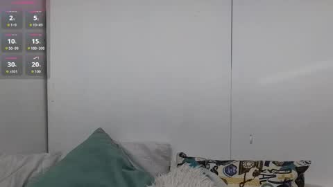 Snapshot of ninaa_fox chatting on December 2025 04:23:02 PM Ninaa fox online show from December 2025 04:23:02 PM