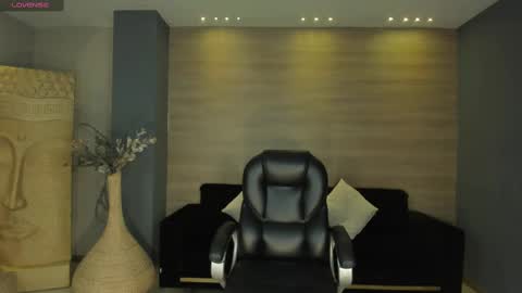 Nina online show from October 2025 03:14:02 AM