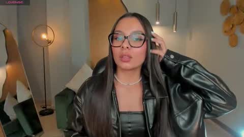 Nina online show from November 2025 04:17:02 AM