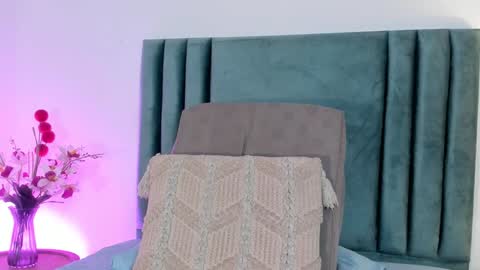 Nina online show from January 2025 08:15:02 PM