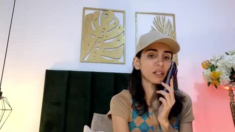 Nina online show from September 2025 02:22:02 PM