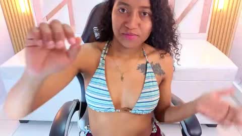 Snapshot of ninadelight_tp chatting on November 2025 08:19:02 PM Nina online show from November 2025 08:19:02 PM