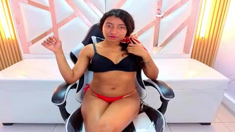 Snapshot of ninadelight_tp chatting on November 2025 08:01:01 PM Nina online show from November 2025 08:01:01 PM