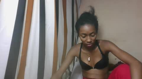 ninaeaa online show from December 2025 05:43:02 PM