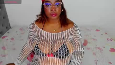 Valentina online show from October 2025 11:57:01 PM