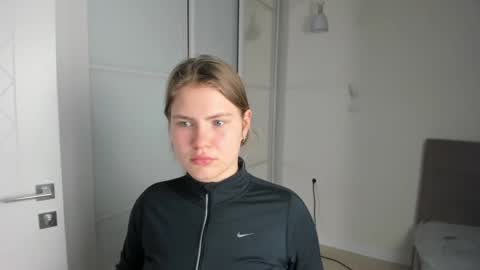 Snapshot of ninarihh chatting on March 2025 04:00:02 PM ninarihh online show from March 2025 04:00:02 PM