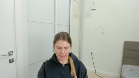 Snapshot of ninarihh chatting on March 2025 04:35:01 PM ninarihh online show from March 2025 04:35:01 PM