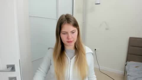 Snapshot of ninarihh chatting on March 2025 10:57:01 AM ninarihh online show from March 2025 10:57:01 AM