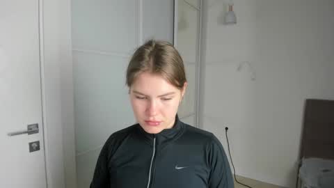 Snapshot of ninarihh chatting on March 2025 09:38:01 AM ninarihh online show from March 2025 09:38:01 AM