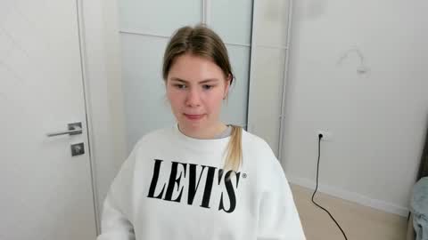 Snapshot of ninarihh chatting on March 2025 11:25:02 AM ninarihh online show from March 2025 11:25:02 AM