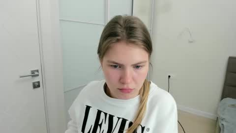 Snapshot of ninarihh chatting on March 2025 02:32:02 PM ninarihh online show from March 2025 02:32:02 PM