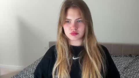 Snapshot of ninarihh chatting on March 2025 03:34:01 PM ninarihh online show from March 2025 03:34:01 PM