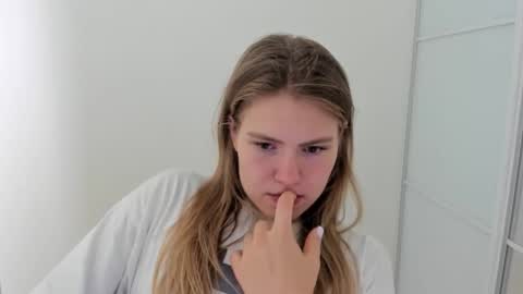 Snapshot of ninarihh chatting on September 2025 09:20:02 AM ninarihh online show from September 2025 09:20:02 AM