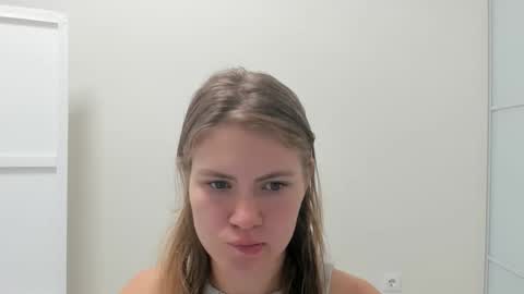 Snapshot of ninarihh chatting on September 2025 08:05:02 AM ninarihh online show from September 2025 08:05:02 AM