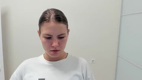 Snapshot of ninarihh chatting on September 2025 09:34:01 AM ninarihh online show from September 2025 09:34:01 AM