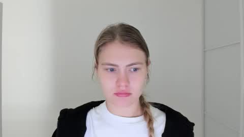 Snapshot of ninarihh chatting on October 2025 07:20:02 AM ninarihh online show from October 2025 07:20:02 AM