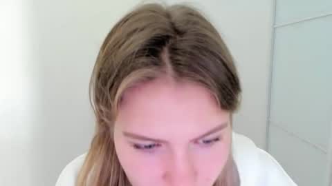 Snapshot of ninarihh chatting on November 2025 10:15:02 AM ninarihh online show from November 2025 10:15:02 AM