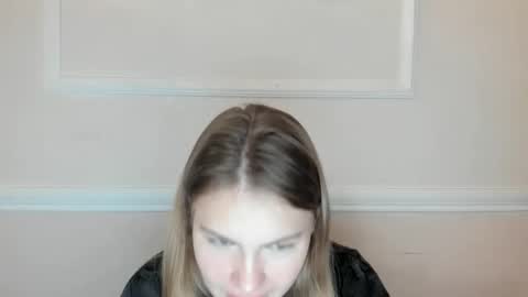 Snapshot of ninarihh chatting on November 2025 01:00:02 PM ninarihh online show from November 2025 01:00:02 PM