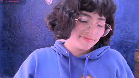 Nina online show from December 2024 01:49:02 PM