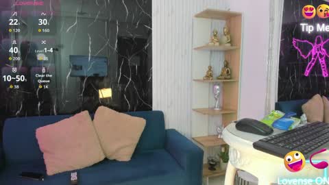 nini_beyker online show from April 2026 12:57:01 PM