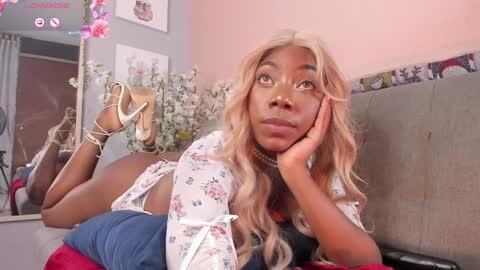 Snapshot of nini_martinii chatting on December 2024 03:31:02 PM NINI online show from December 2024 03:31:02 PM