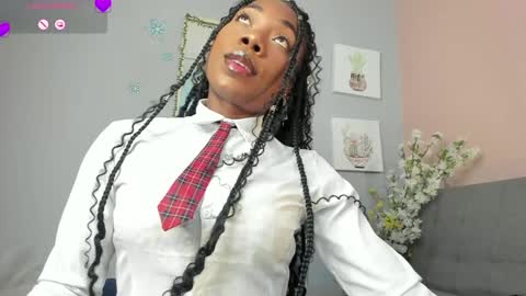 Snapshot of nini_martinii chatting on February 2025 03:07:01 PM NINI online show from February 2025 03:07:01 PM