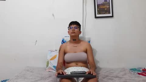 nini_smith online show from April 2026 06:41:01 AM