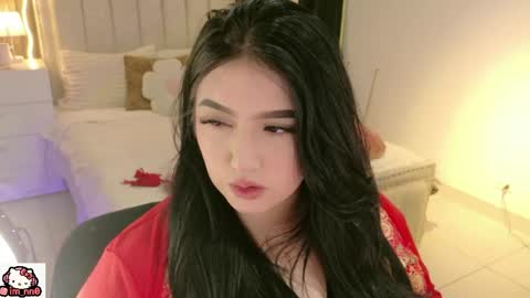 Nina online show from April 2026 12:45:02 PM