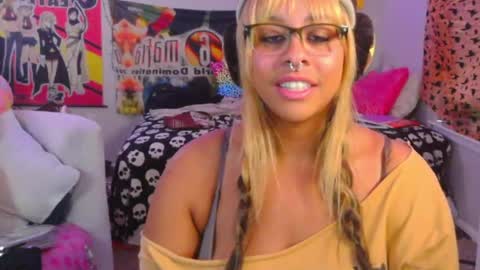 Snapshot of nintendhoe_ chatting on May 2026 04:43:01 AM kiwi online show from May 2026 04:43:01 AM