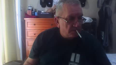 Dennis online show from November 2025 03:47:01 PM