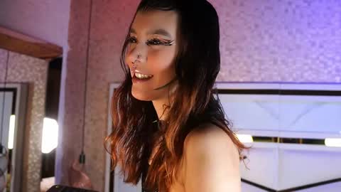 Snapshot of nix_wolf chatting on May 2026 12:10:02 PM Nixx online show from May 2026 12:10:02 PM