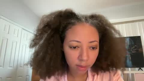 NniOnline online show from October 2025 06:08:02 PM