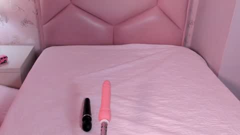   ambarsulliva  online show from February 2025 03:00:01 PM