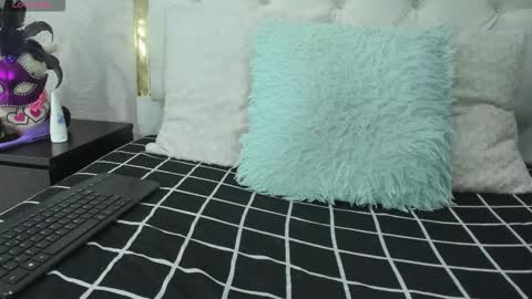 noa camila online show from November 2025 12:41:02 PM