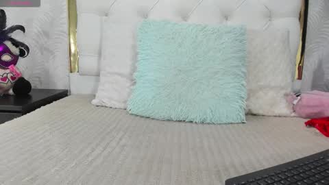 noa camila online show from December 2025 12:32:02 PM