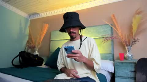 Snapshot of noaahtylor chatting on June 2026 04:09:01 AM Noah online show from June 2026 04:09:01 AM