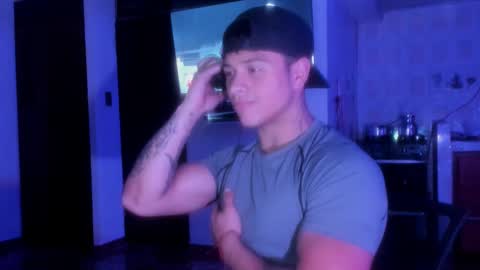 noah_223 online show from November 2025 01:16:01 AM