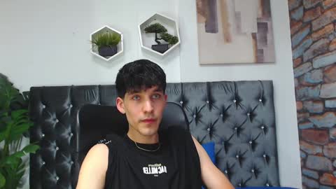 Noah Brigth online show from December 2024 03:49:01 AM