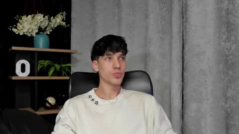 Noah Brigth online show from February 2025 03:43:02 AM