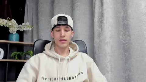 Noah Brigth online show from February 2025 12:16:01 AM