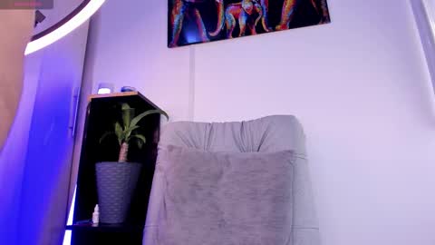 noah_devil_ online show from September 2025 08:32:02 PM