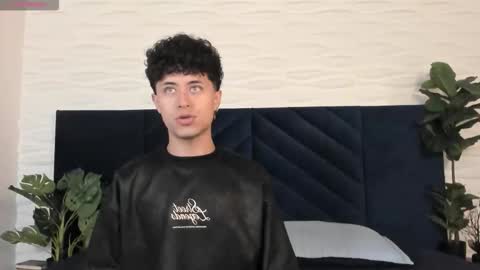 noah_dupont_ online show from October 2025 08:07:01 PM