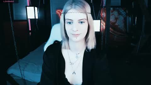 REAL name LiaDM are always open online show from February 2025 07:35:01 PM