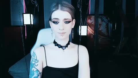 REAL name LiaDM are always open online show from February 2025 08:44:01 PM